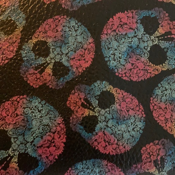 💀Previously loved Skull Clutch Wallet ☠️ - Picture 1 of 11